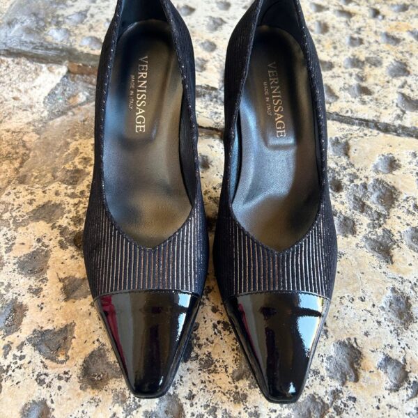 Classic V Cut Court Shoe -ASSI4PQ70A3 - Image 2